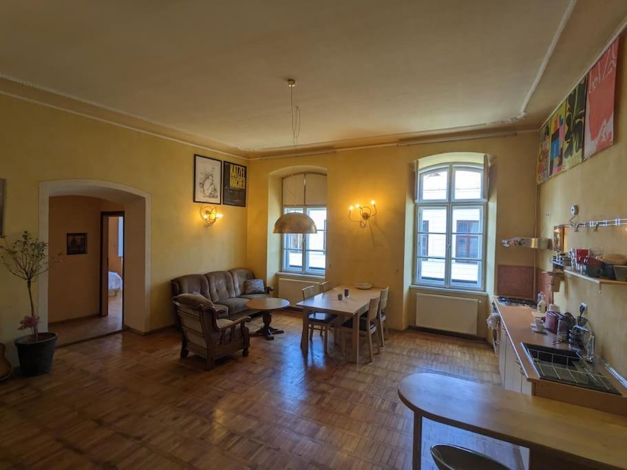 Boheme Central Apartment Timişoara Exteriör bild